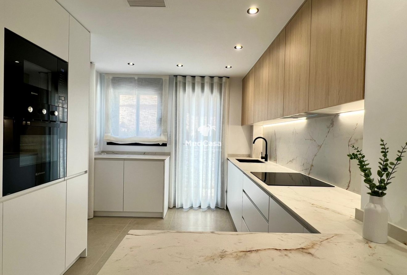 New Build - Townhouse -
Benferri