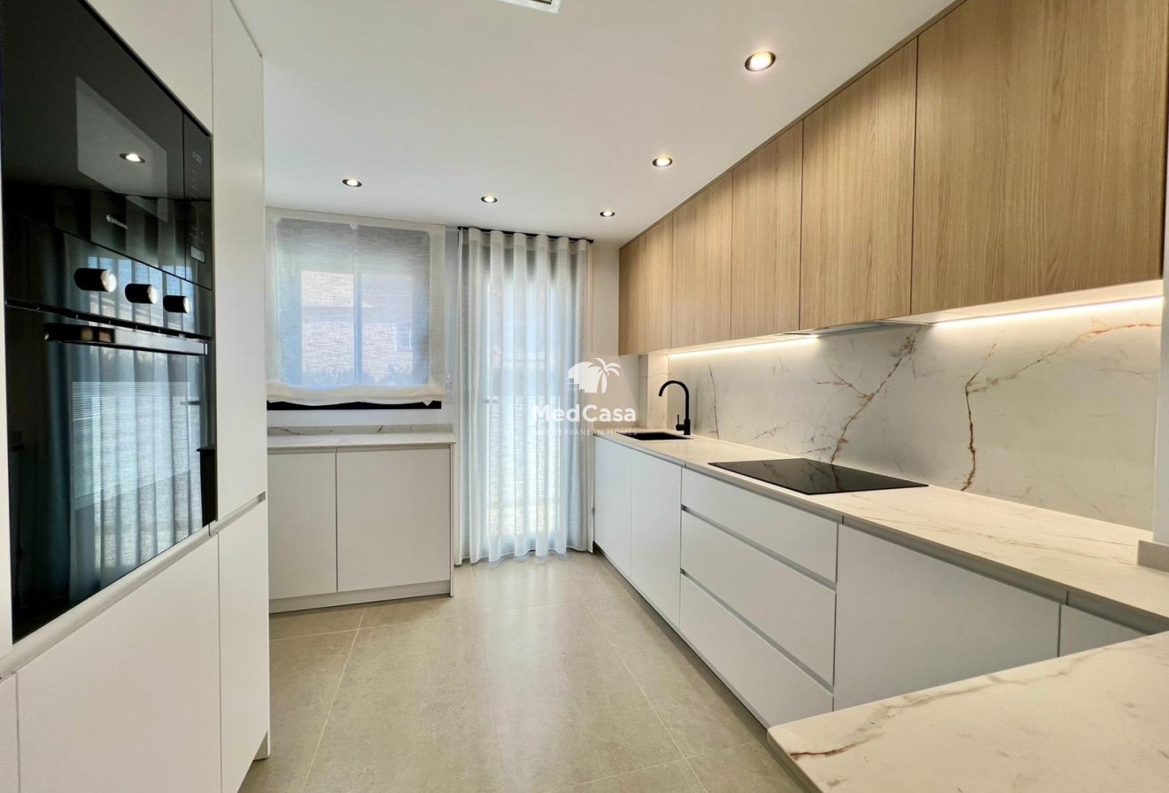 New Build - Townhouse -
Benferri