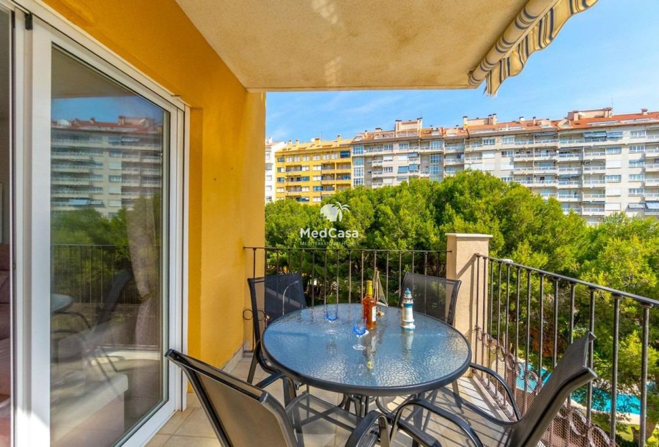 Wiederverkauf - Apartment -
Orihuela Costa - Campoamor