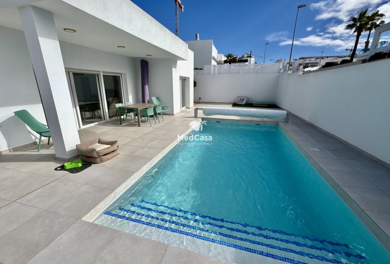 Neubau - Villa -
Benijofar