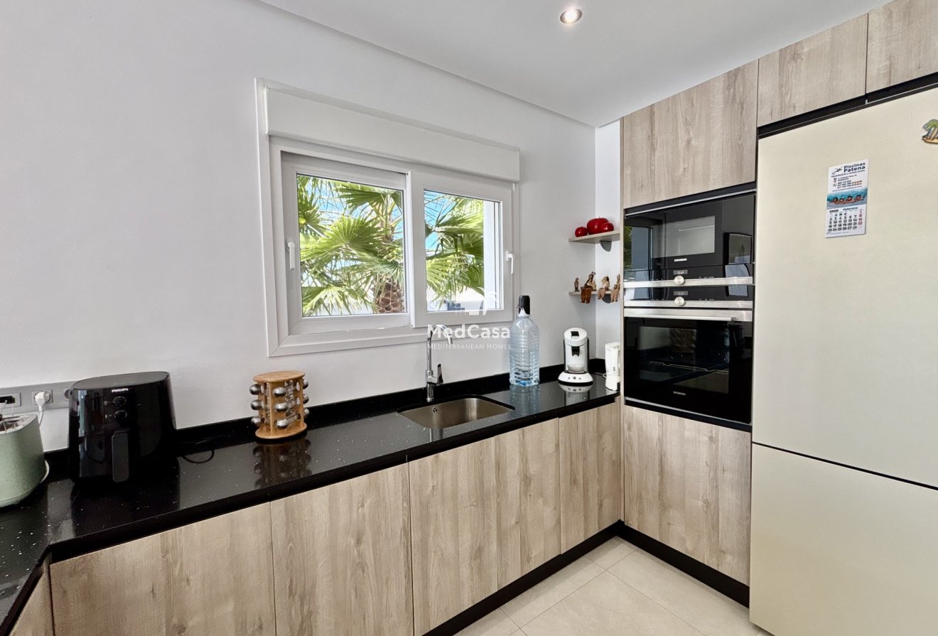 Neubau - Villa -
Benijofar