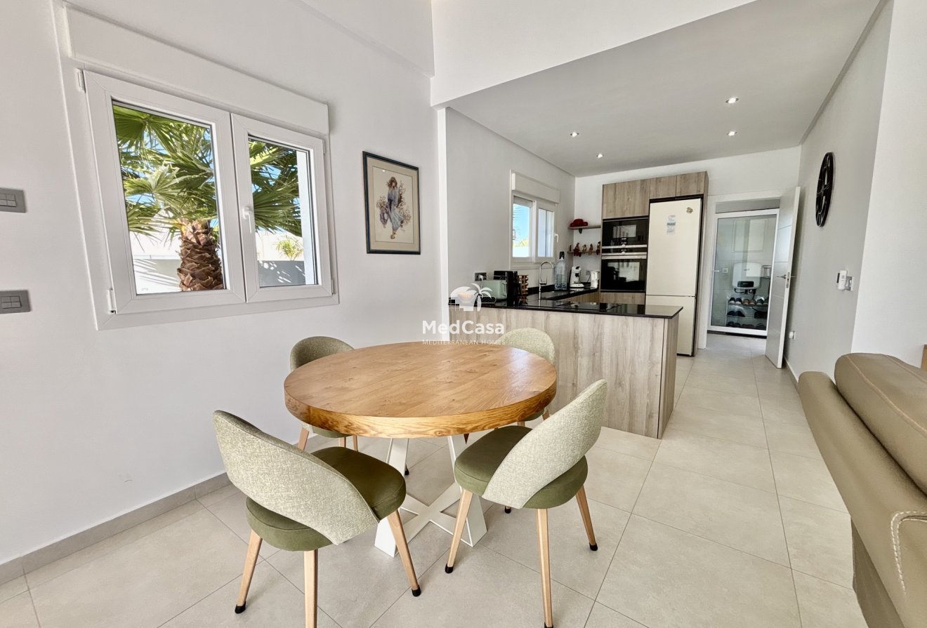 Neubau - Villa -
Benijofar