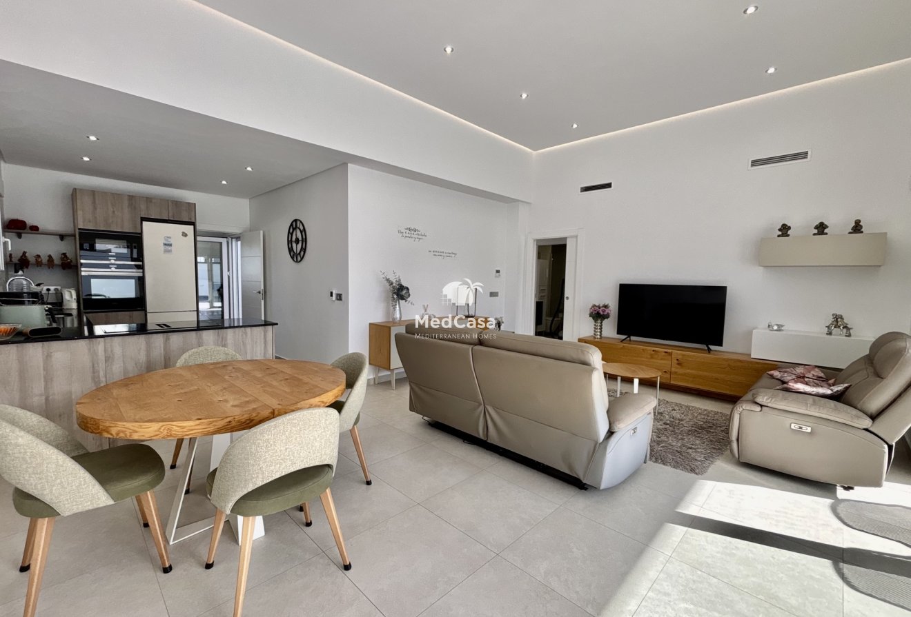 Neubau - Villa -
Benijofar