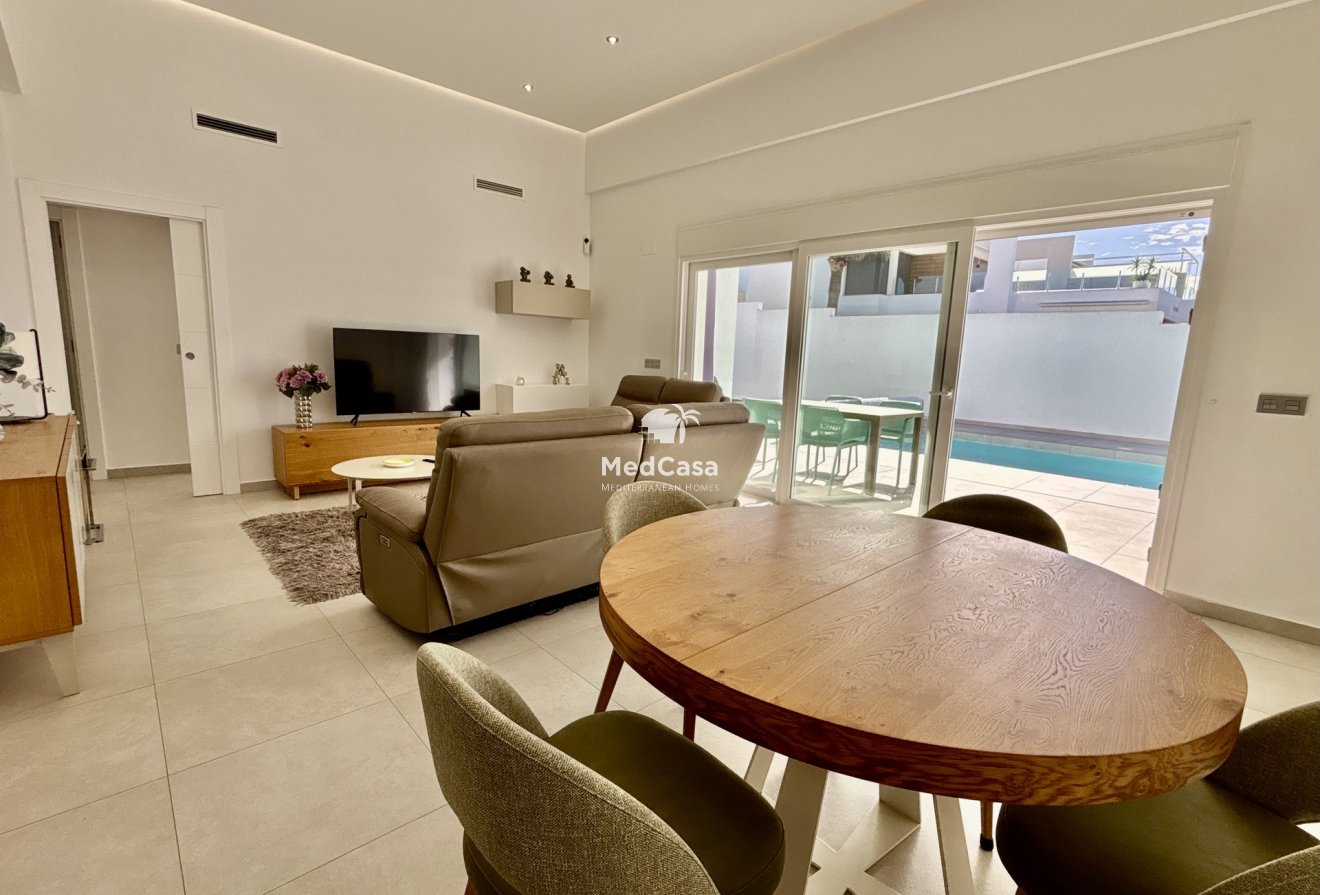 Neubau - Villa -
Benijofar