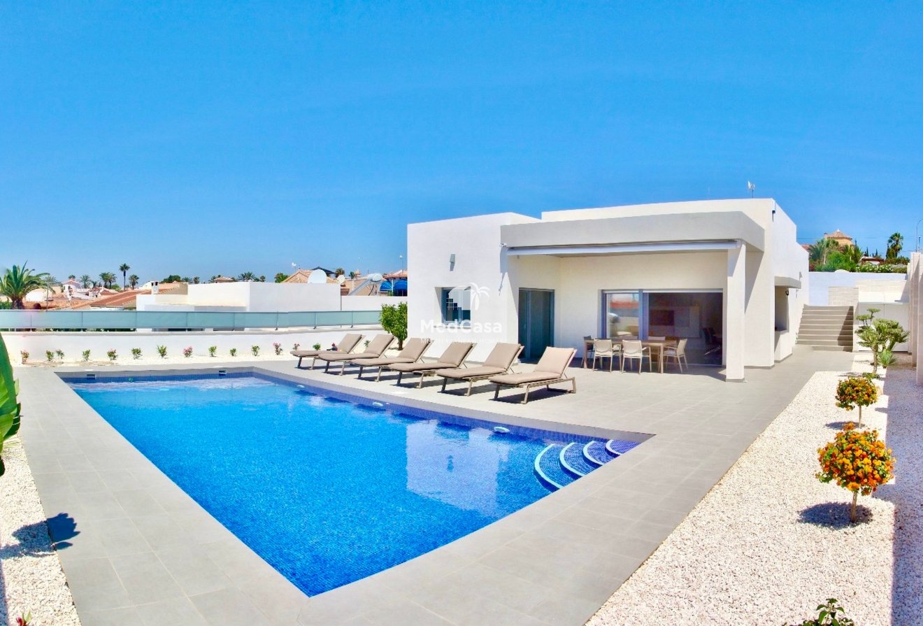 Neubau - Villa -
Rafal