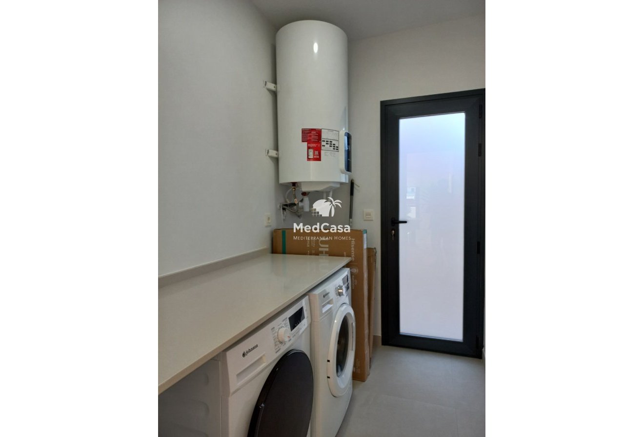 Obra nueva - Semi pareado -
Bigastro