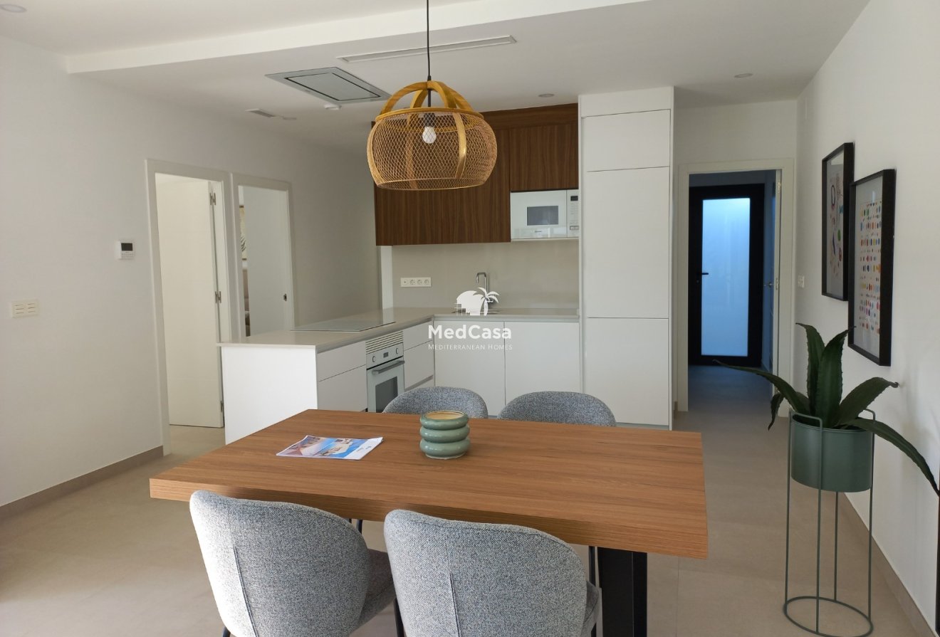 Obra nueva - Semi pareado -
Bigastro