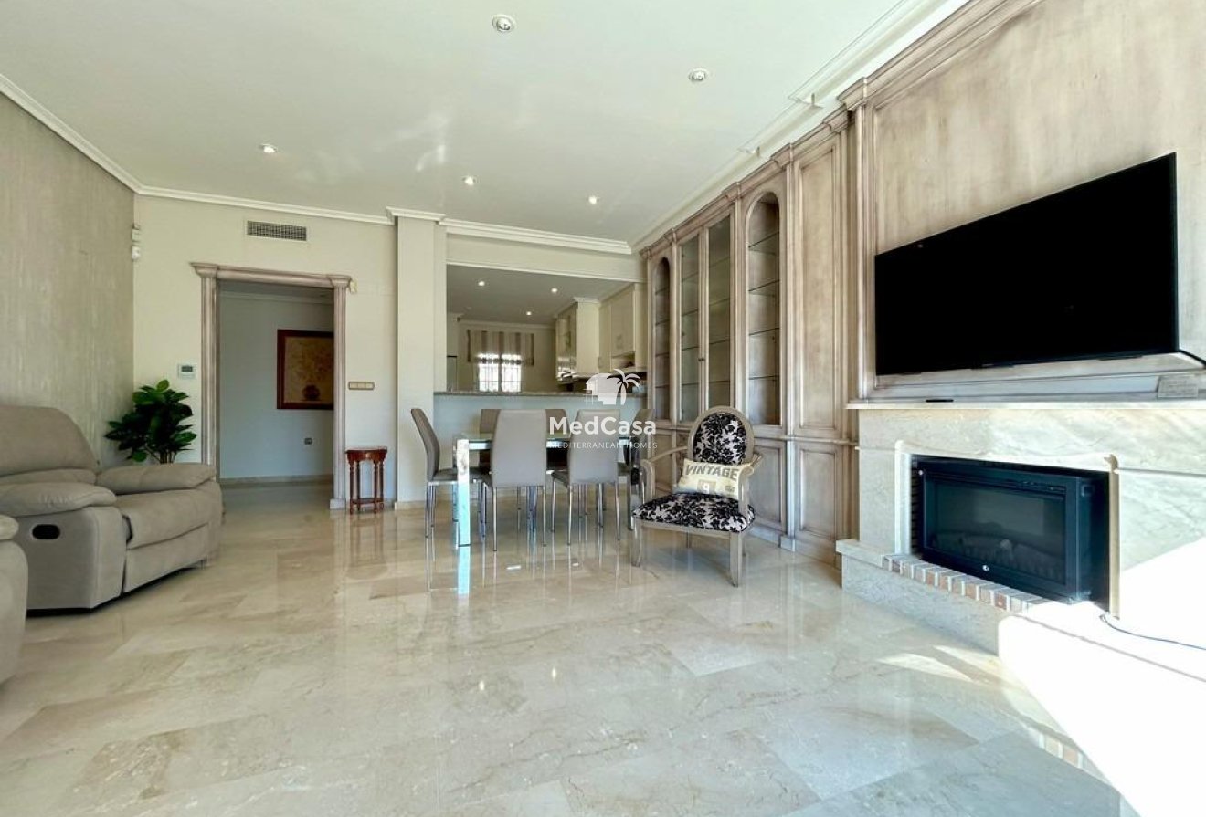 Resale - Penthouse -
Orihuela Costa - Aguamarina