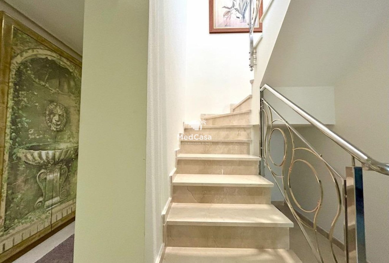 Resale - Penthouse -
Orihuela Costa - Aguamarina