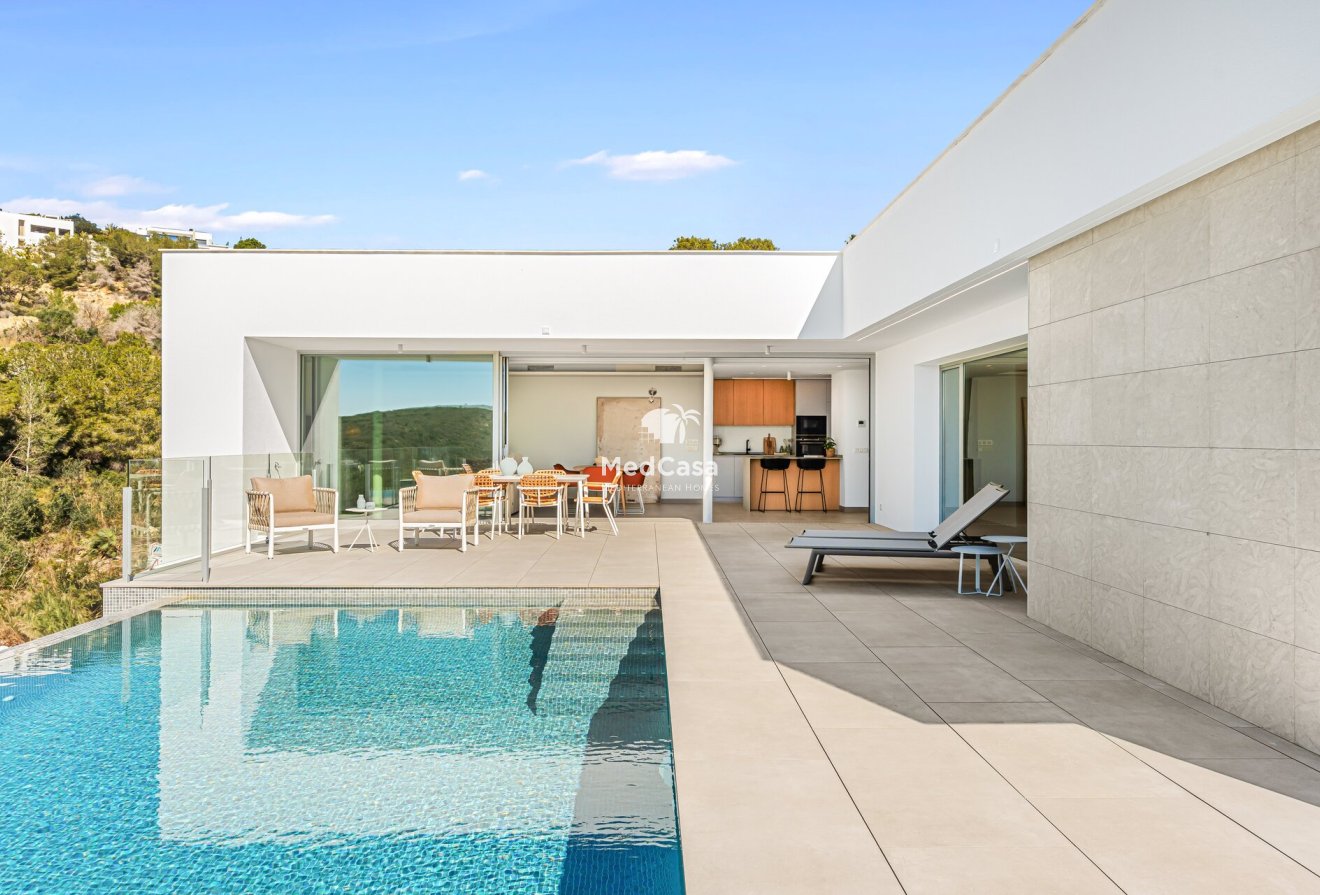 Obra nueva - Villa -
Benitachell