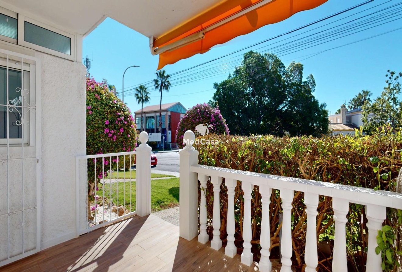 Wiederverkauf - Apartment -
Orihuela Costa - Villamartín-Las Filipinas