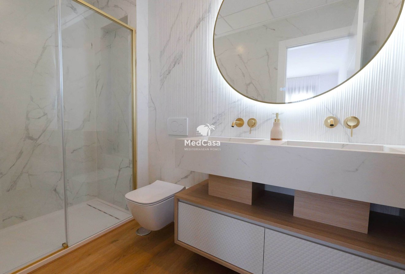 Obra nueva - Apartamento -
La Manga