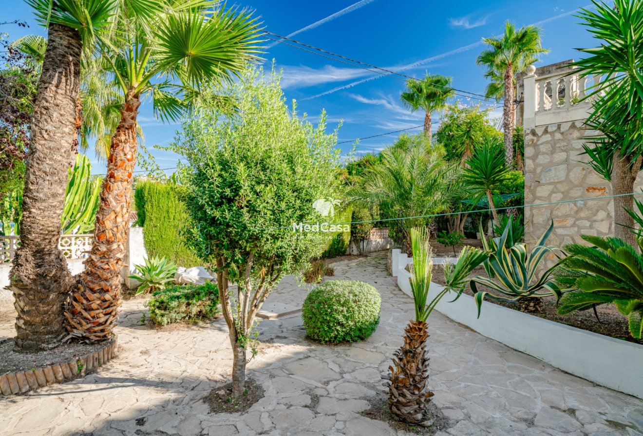 Resale - Villa -
Moraira - La Sabatera