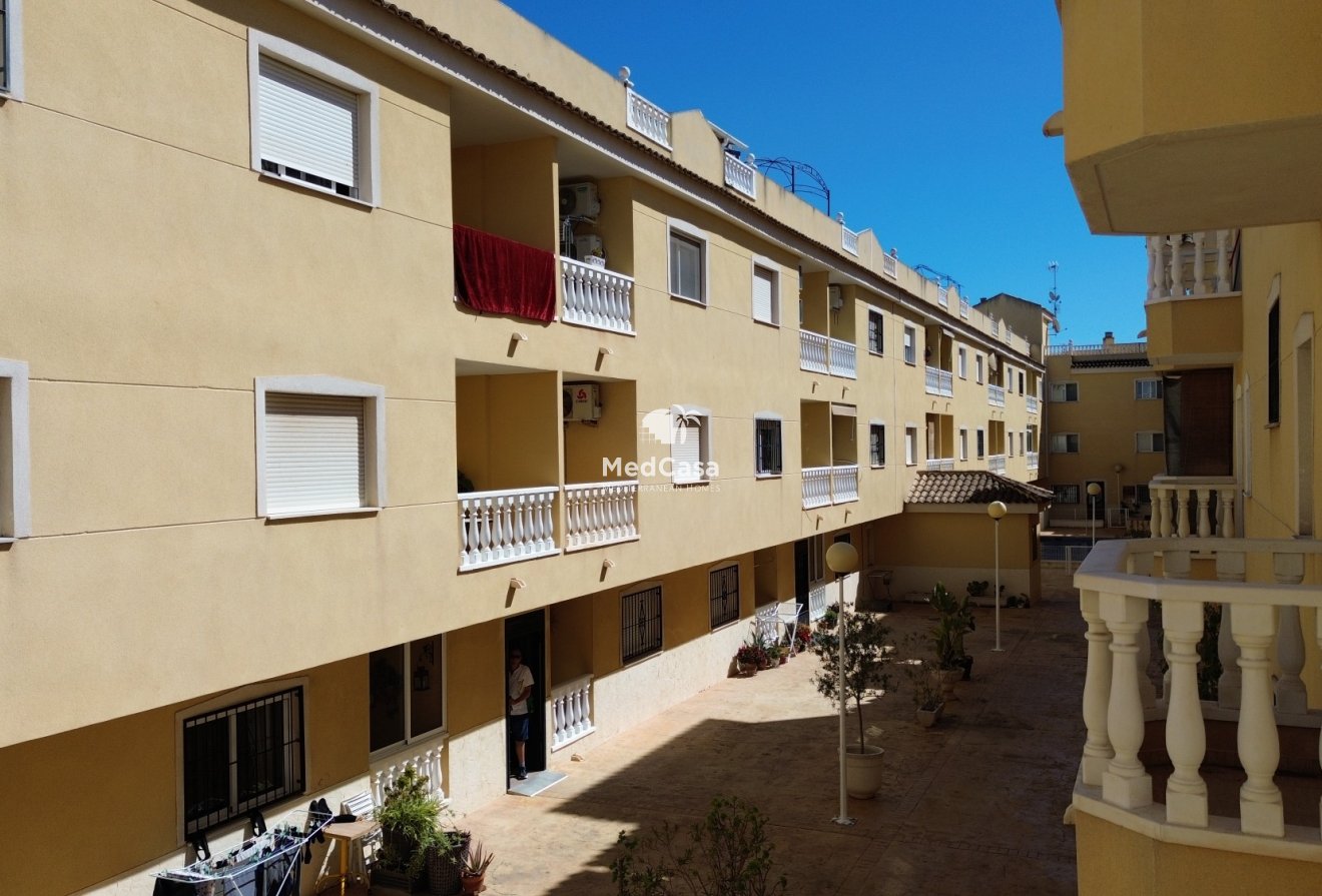 Resale - Apartment -
Formentera del Segura