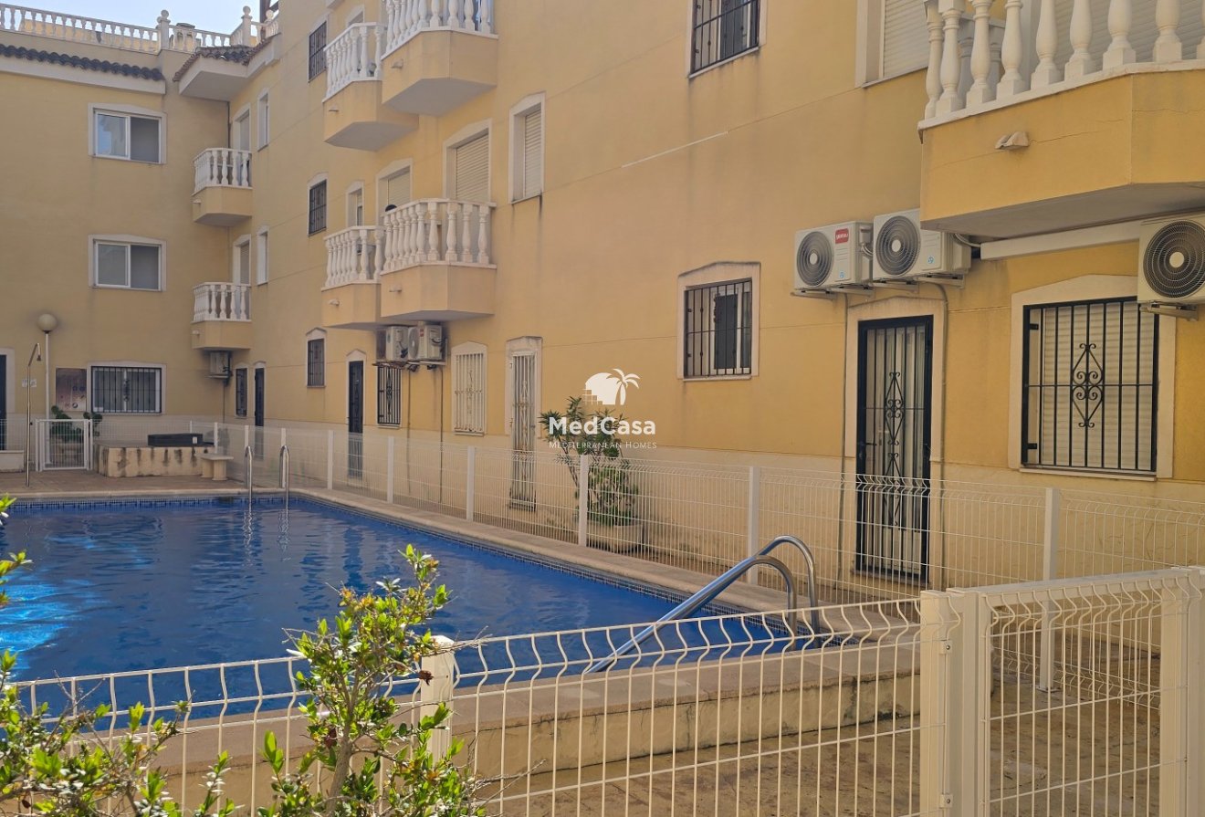 Wiederverkauf - Erdgeschosswohnung -
Formentera del Segura