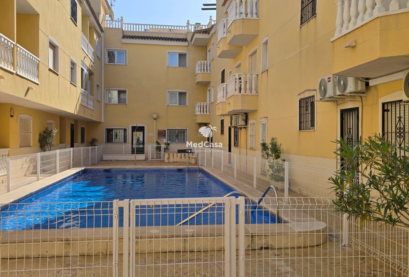 Wiederverkauf - Erdgeschosswohnung -
Formentera del Segura