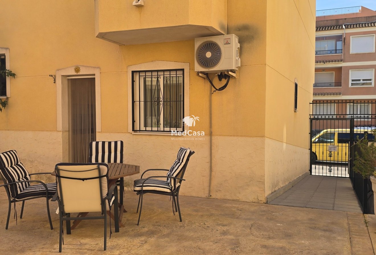 Wiederverkauf - Erdgeschosswohnung -
Formentera del Segura