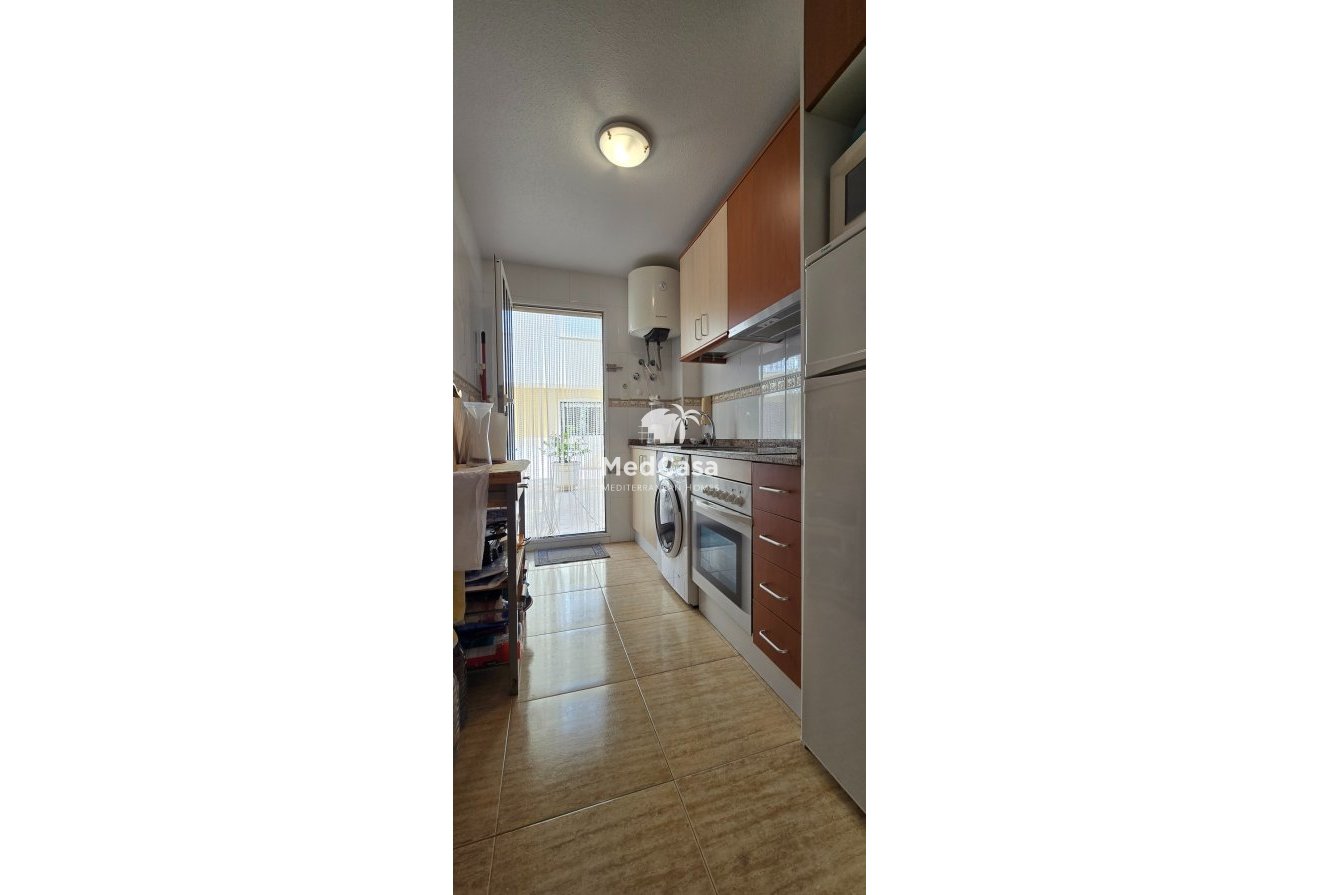 Wiederverkauf - Erdgeschosswohnung -
Formentera del Segura