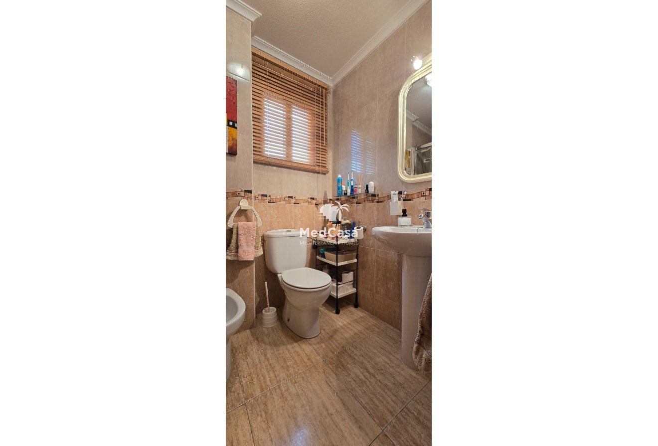 Wiederverkauf - Erdgeschosswohnung -
Formentera del Segura