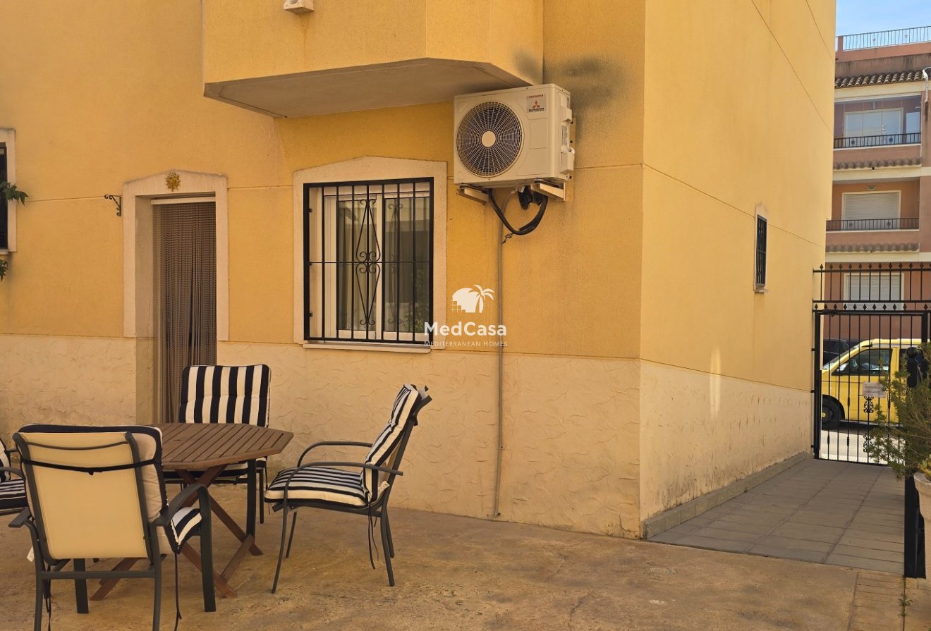 Wiederverkauf - Erdgeschosswohnung -
Formentera del Segura