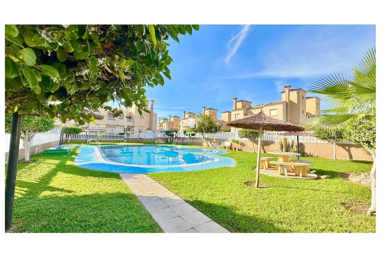 Wiederverkauf - Reihenhaus -
Orihuela Costa - Lomas de Cabo Roig