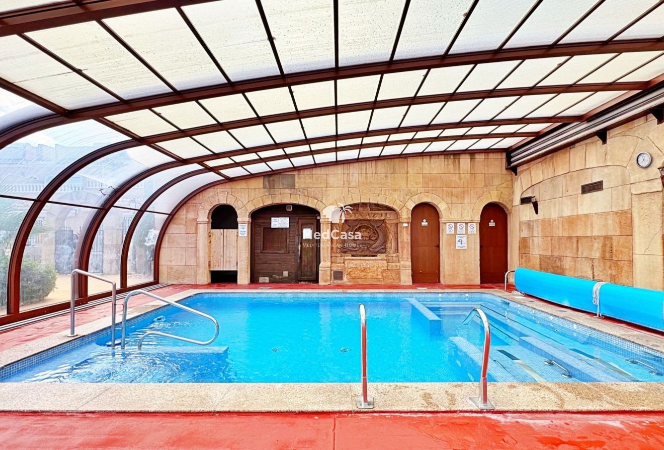 Wiederverkauf - Eckreihenhaus -
Orihuela Costa - Villamartín