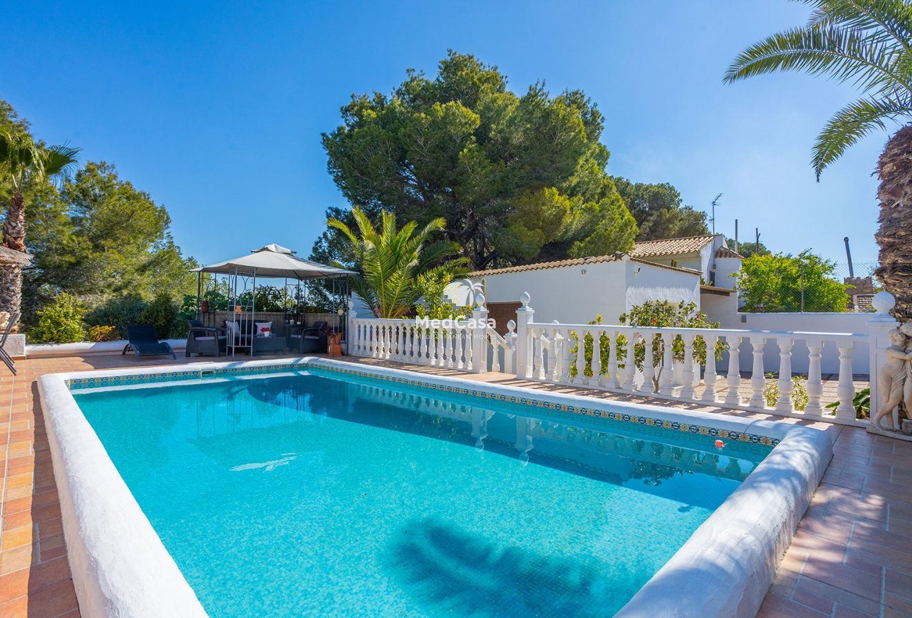 Wiederverkauf - Villa -
Orihuela Costa - Villamartín