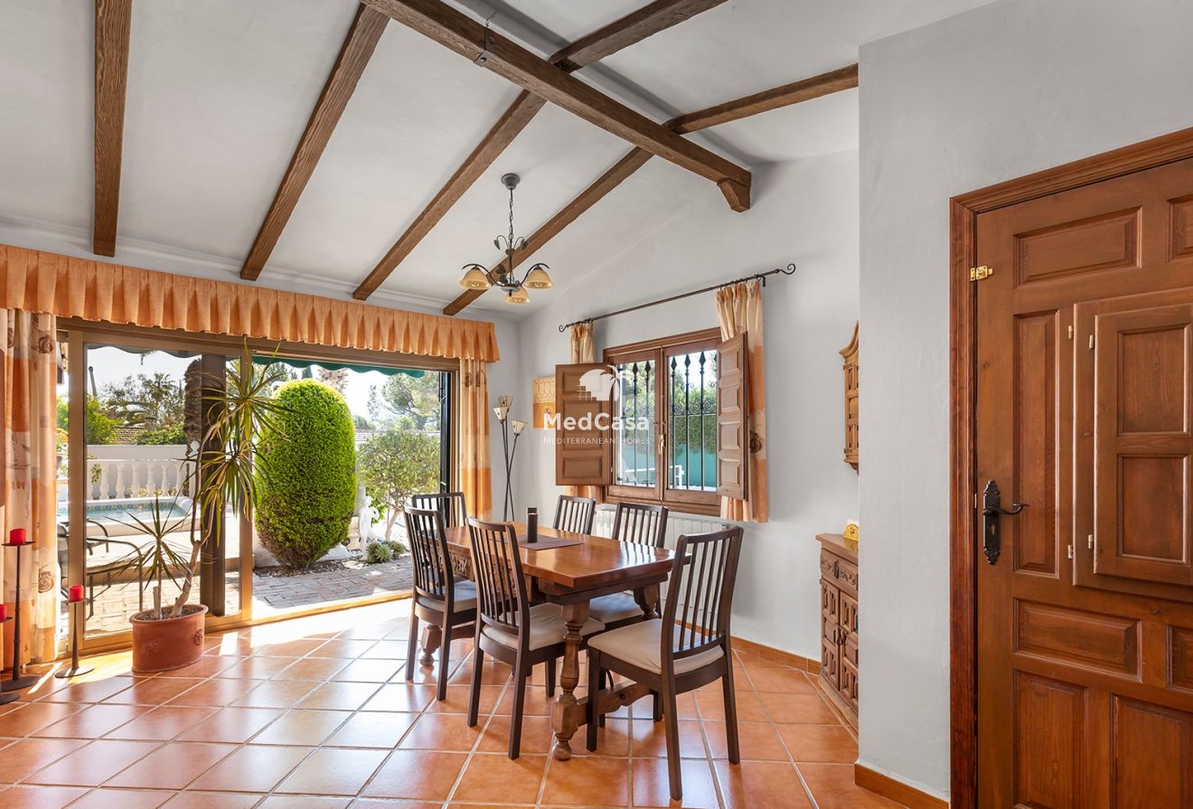 Wiederverkauf - Villa -
Orihuela Costa - Villamartín