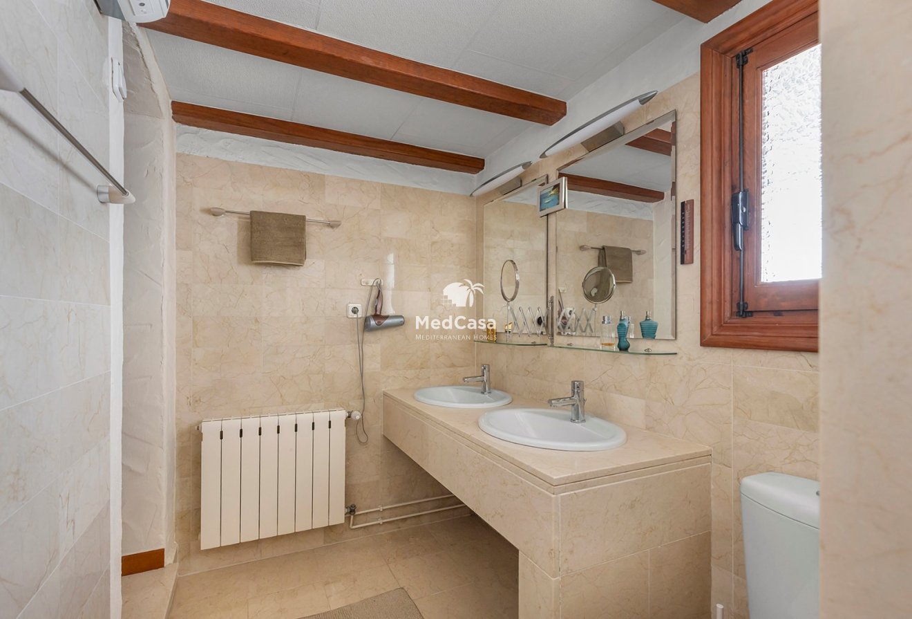 Wiederverkauf - Villa -
Orihuela Costa - Villamartín