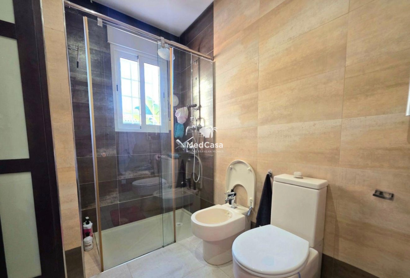Wiederverkauf - Villa -
Dehesa de campoamor - Campoamor