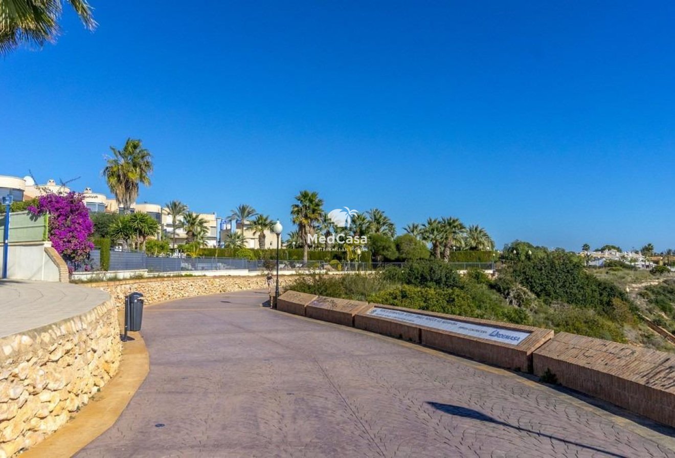 Segunda mano - Adosado -
Orihuela Costa - Aguamarina