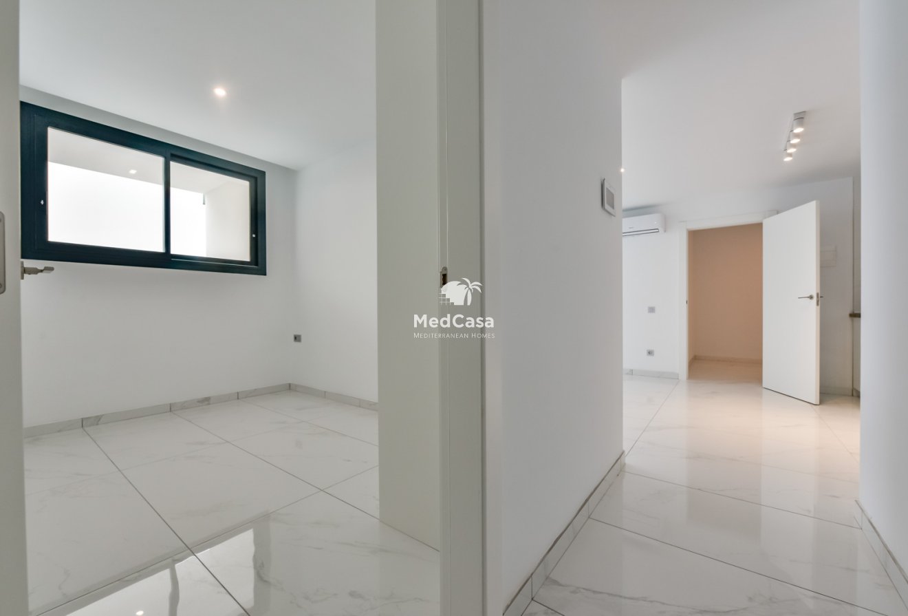 Neubau - Villa -
Finestrat