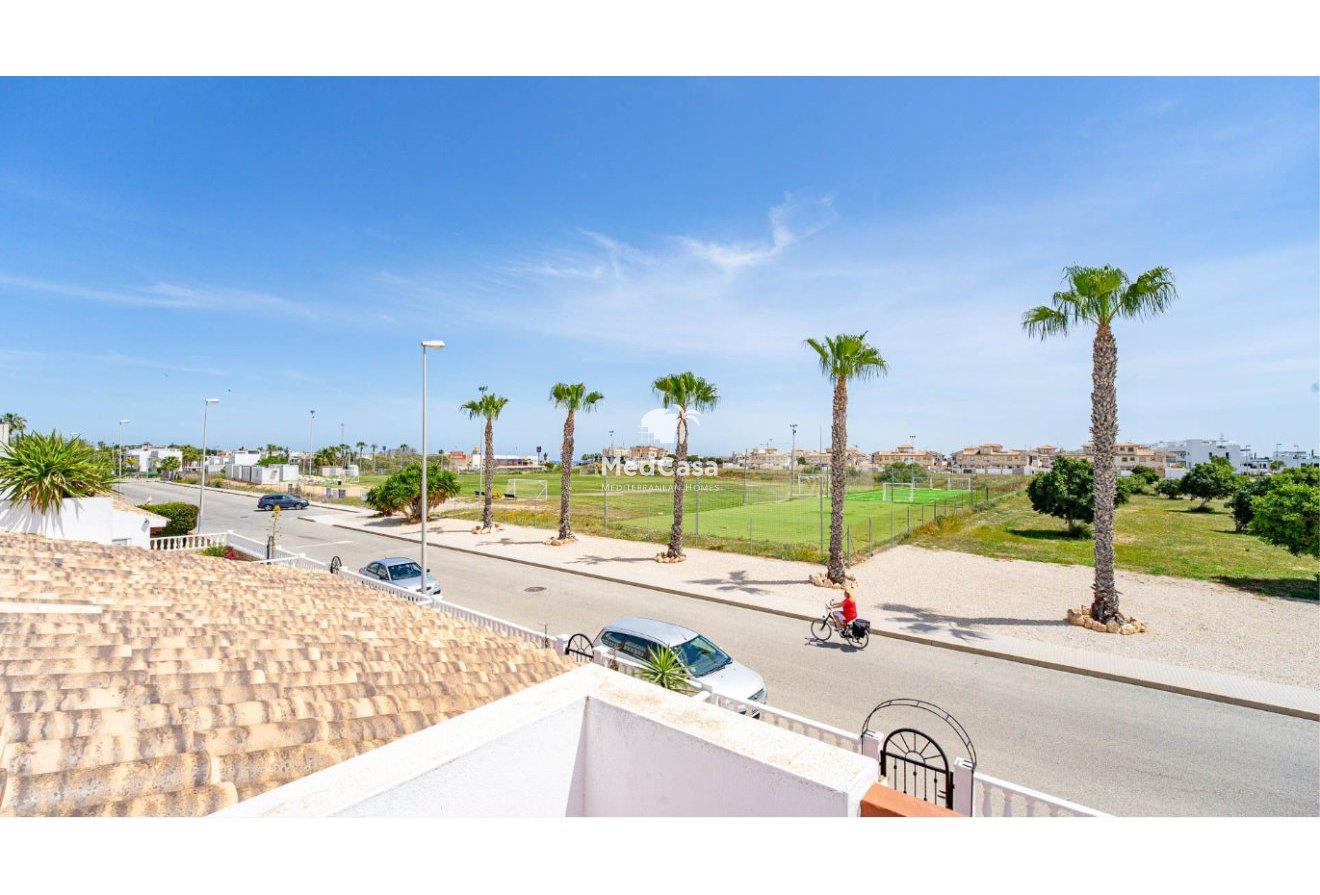 Wiederverkauf - Eckreihenhaus -
Orihuela Costa - Punta Prima