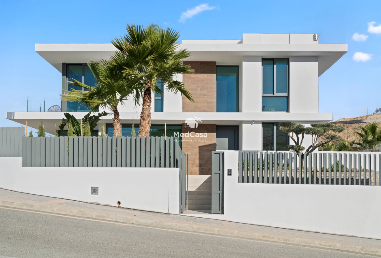 Obra nueva - Villa -
Benidorm