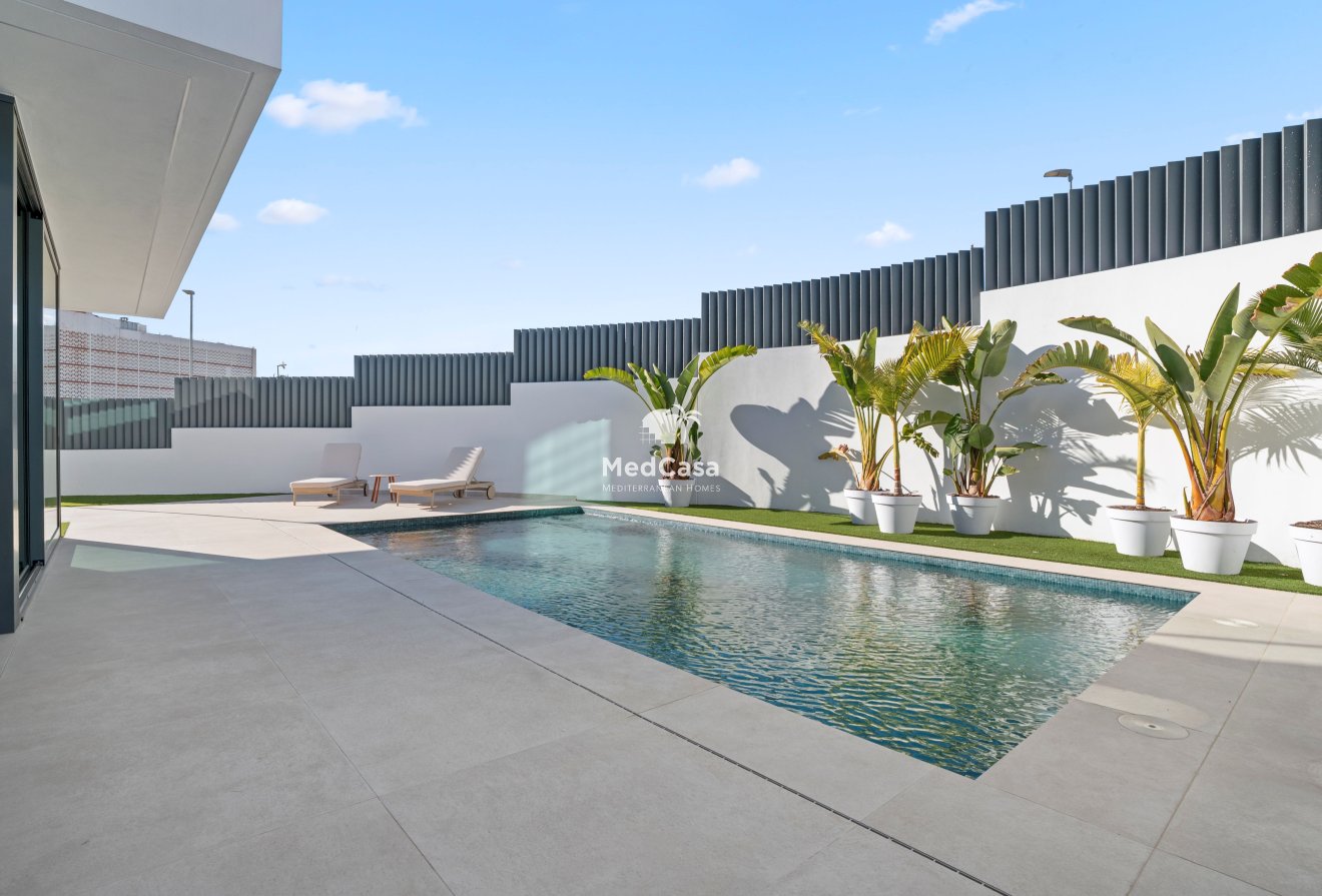 Neubau - Villa -
Benidorm