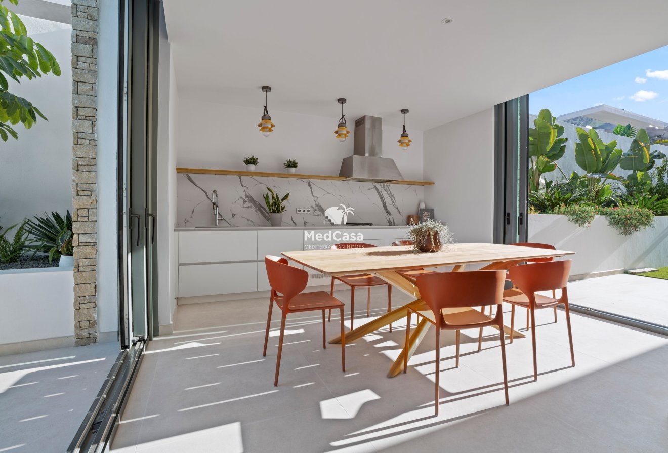 Neubau - Villa -
Benidorm