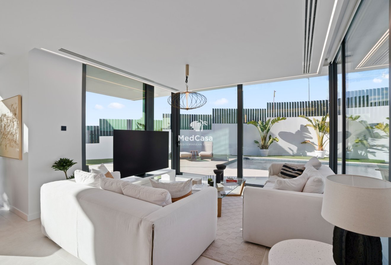Neubau - Villa -
Benidorm