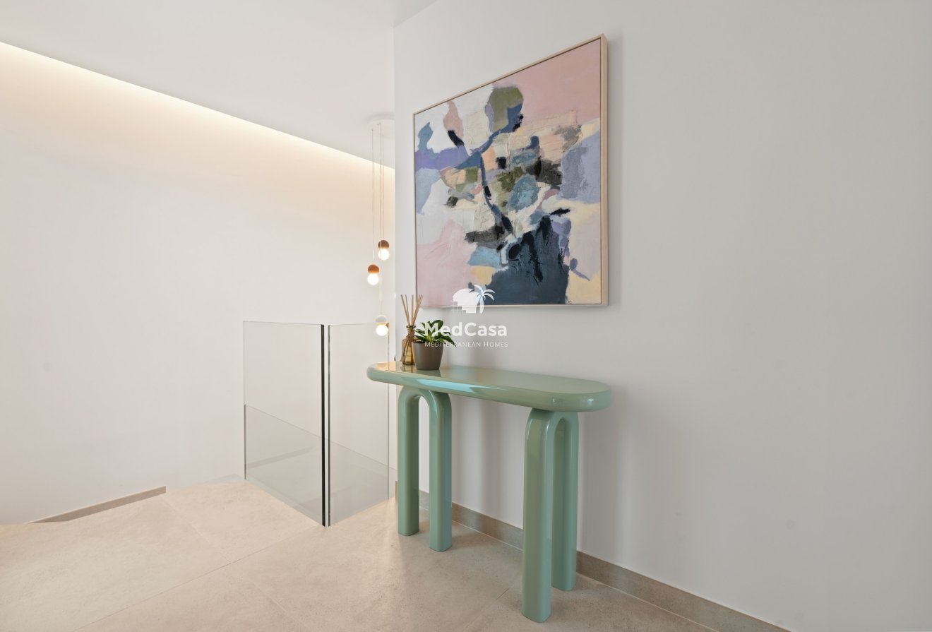 Neubau - Villa -
Benidorm