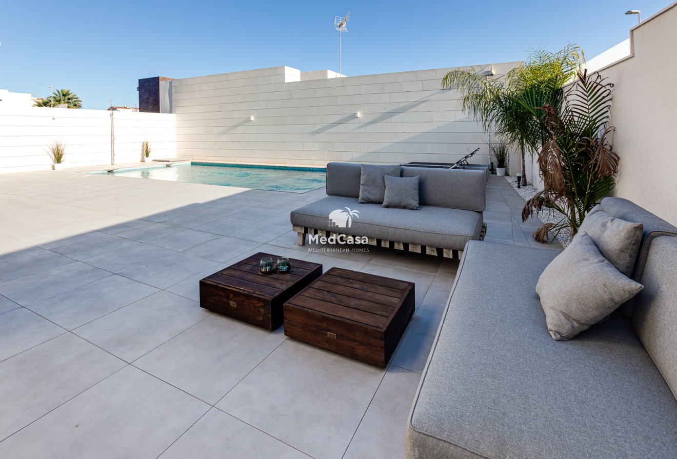 Neubau - Villa -
Pilar de la Horadada