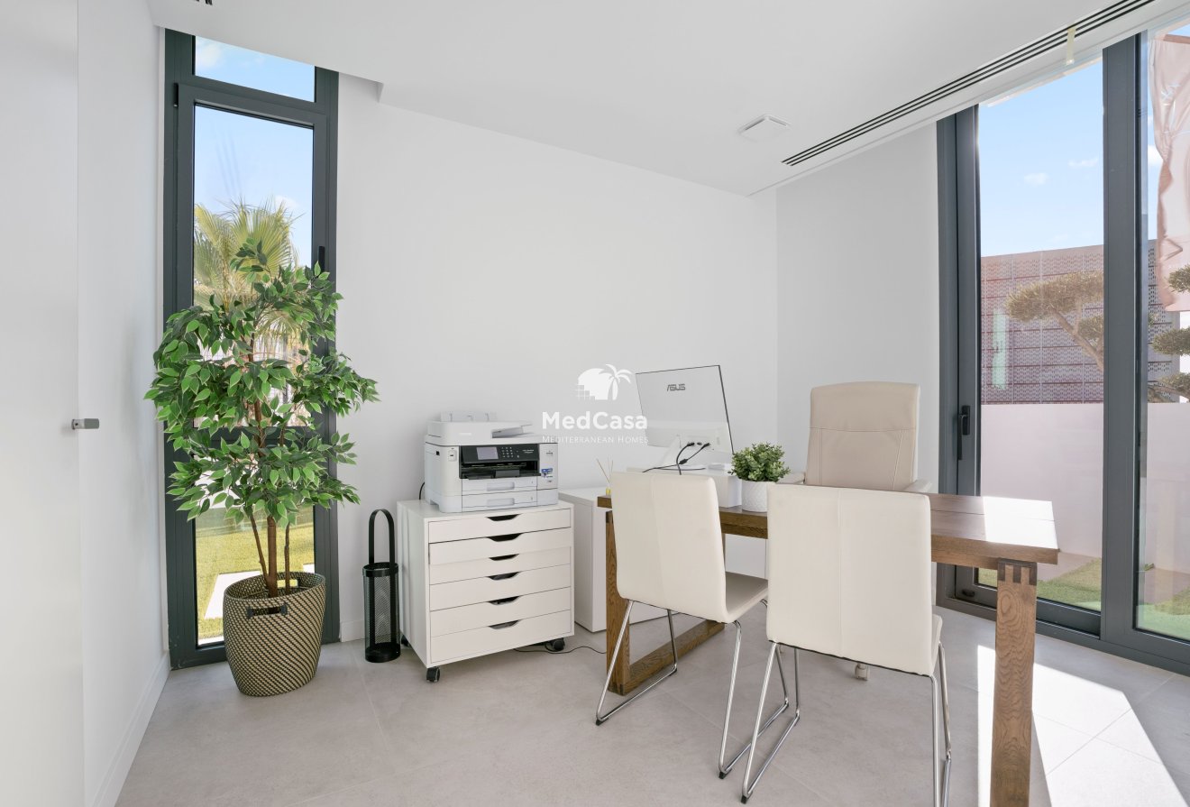 Neubau - Villa -
Benidorm