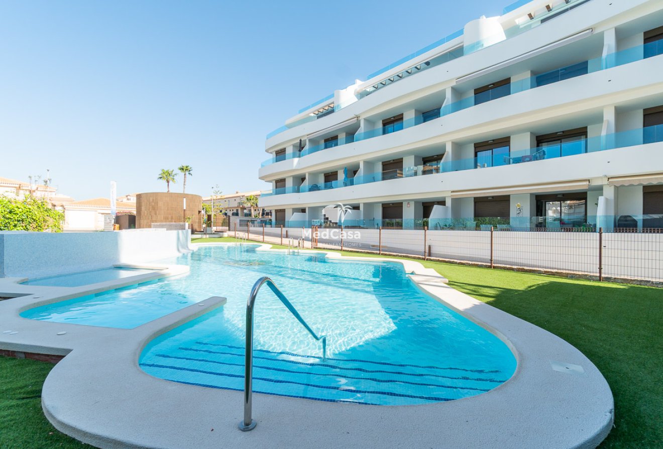 Obra nueva - Apartamento -
Orihuela Costa