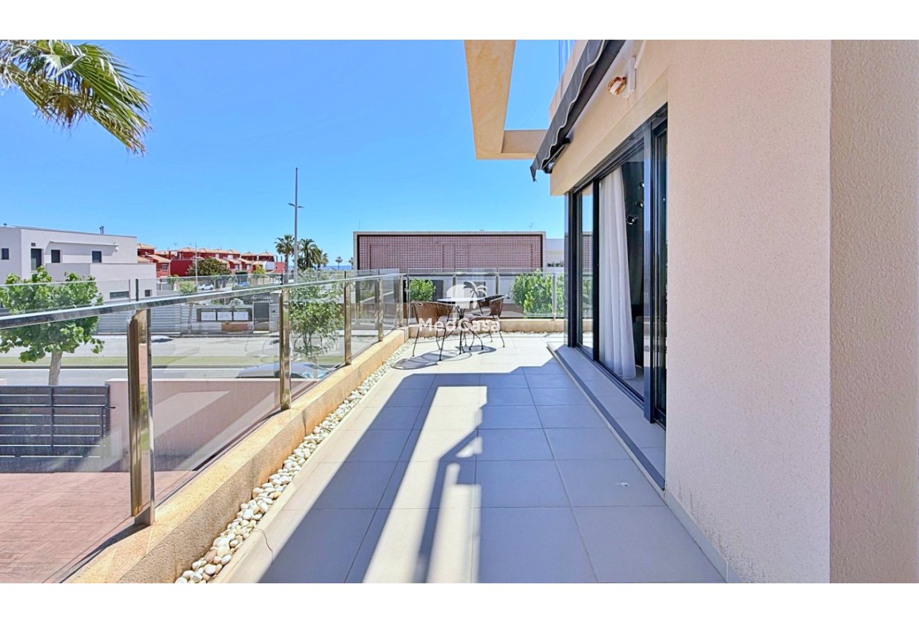 Wiederverkauf - Penthousewohnung -
Pilar de la Horadada - La Torre de la Horadada