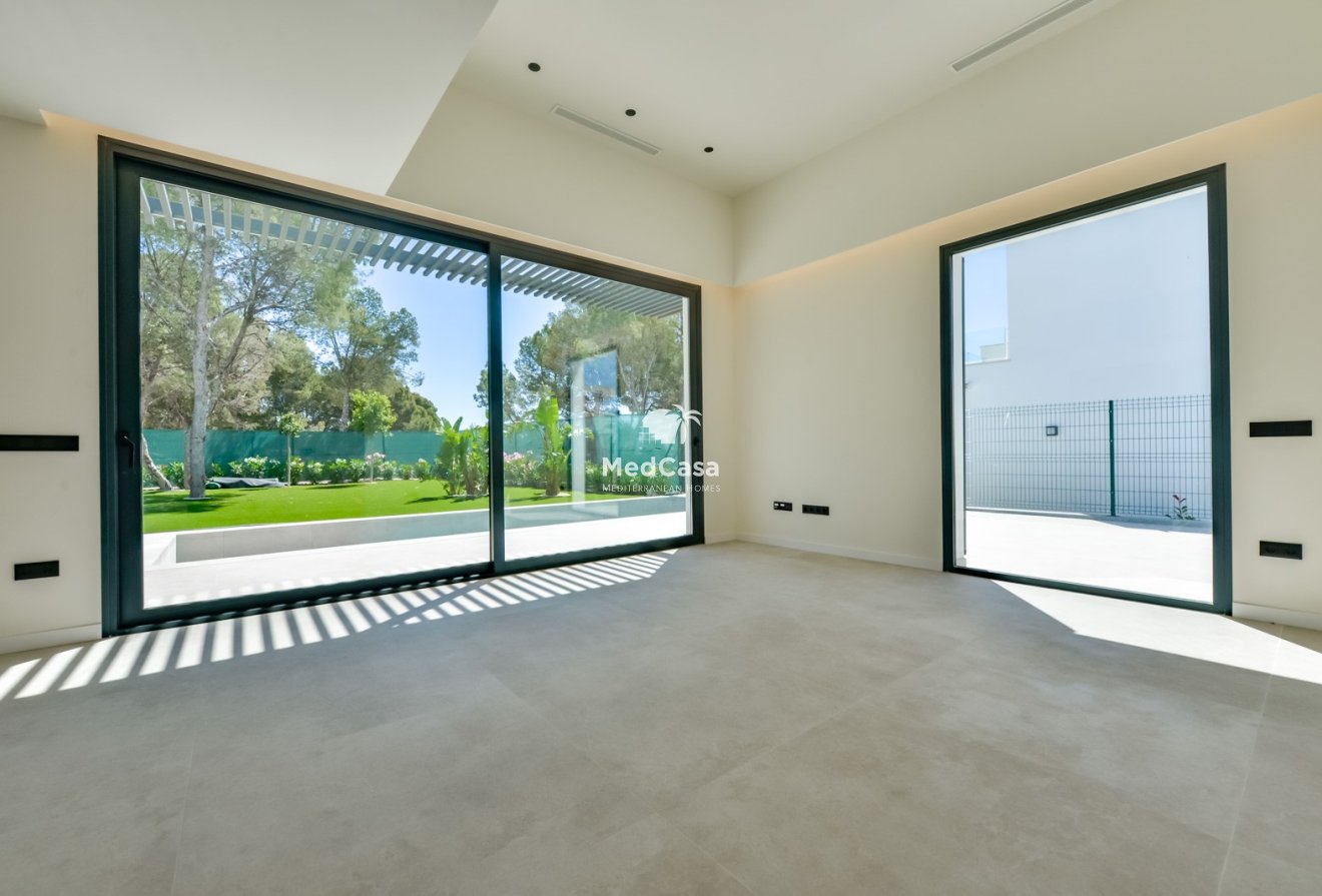 Obra nueva - Villa -
Finestrat