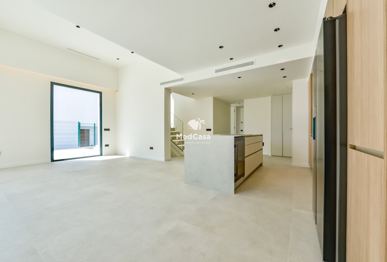 Obra nueva - Villa -
Finestrat