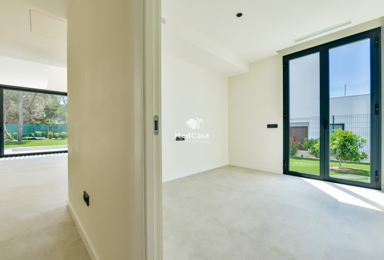 Obra nueva - Villa -
Finestrat