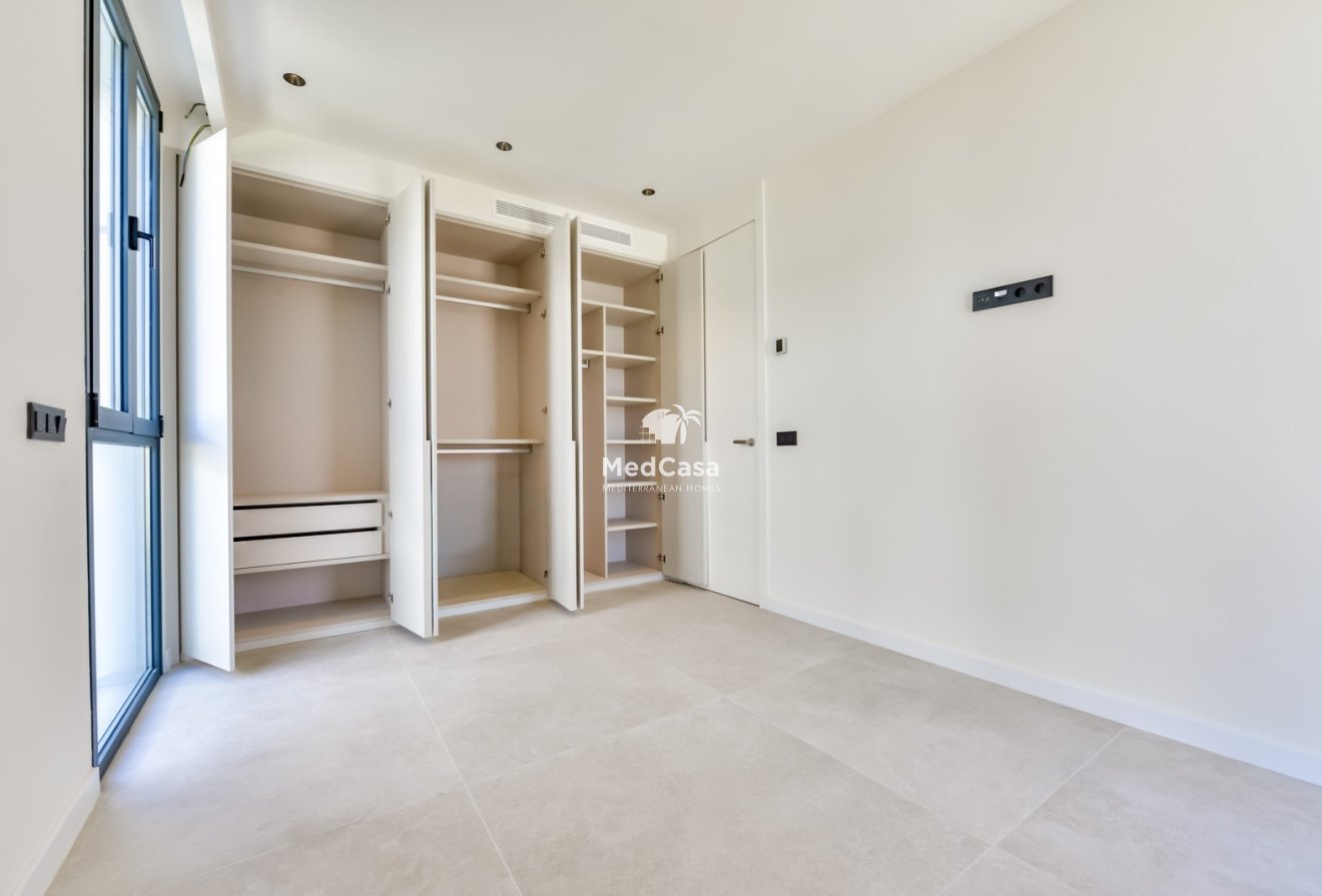 Obra nueva - Villa -
Finestrat