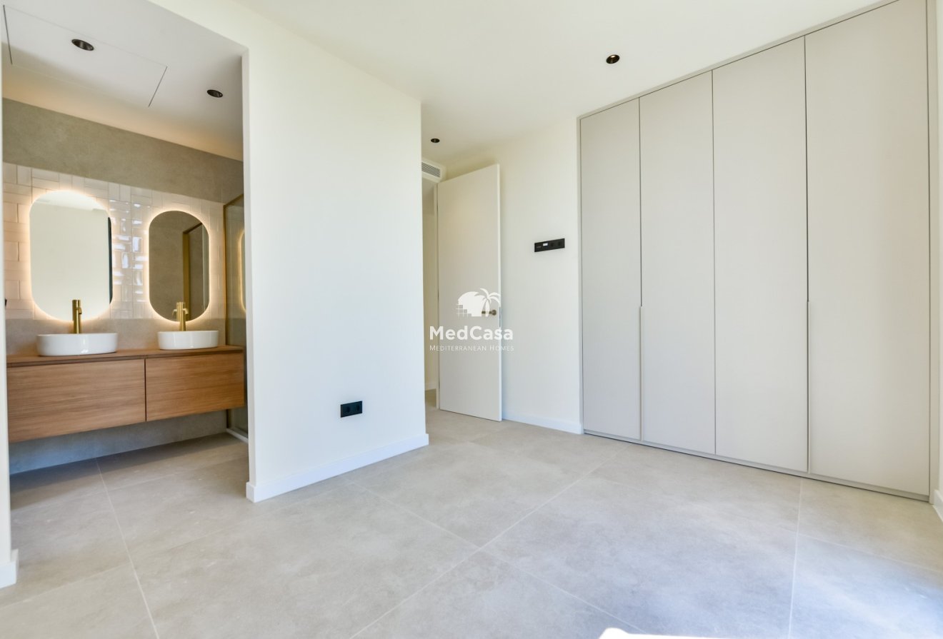 Obra nueva - Villa -
Finestrat