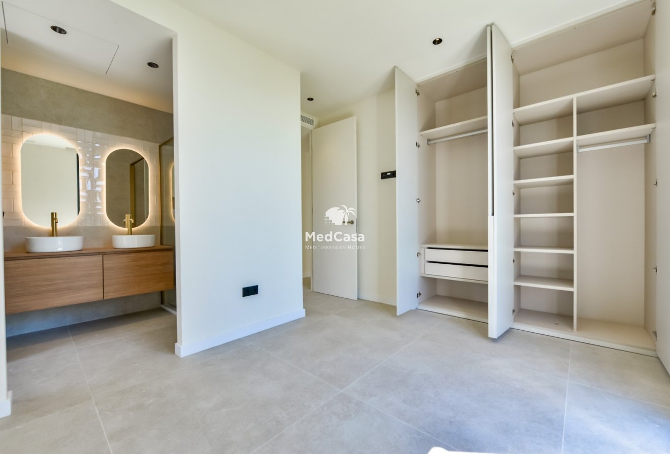 Obra nueva - Villa -
Finestrat
