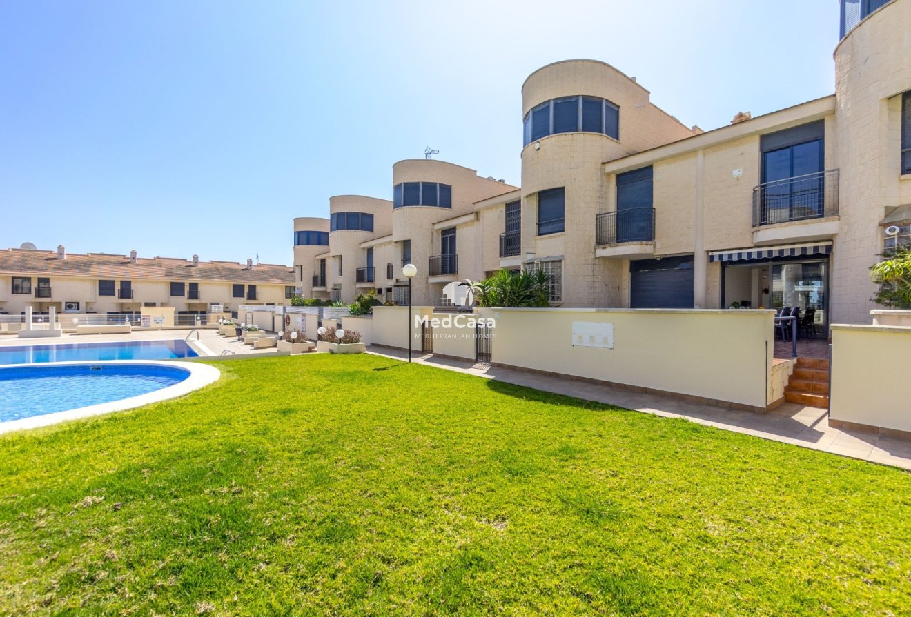Wiederverkauf - Reihenhaus -
Orihuela Costa - Cabo Roig