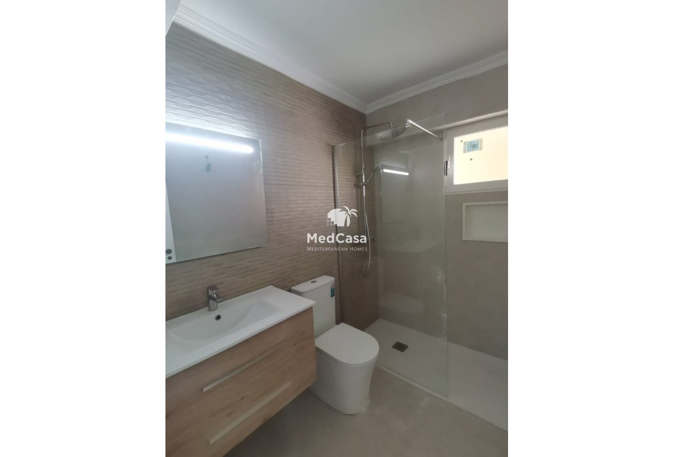 Wiederverkauf - Apartment -
Torrevieja - La Mata